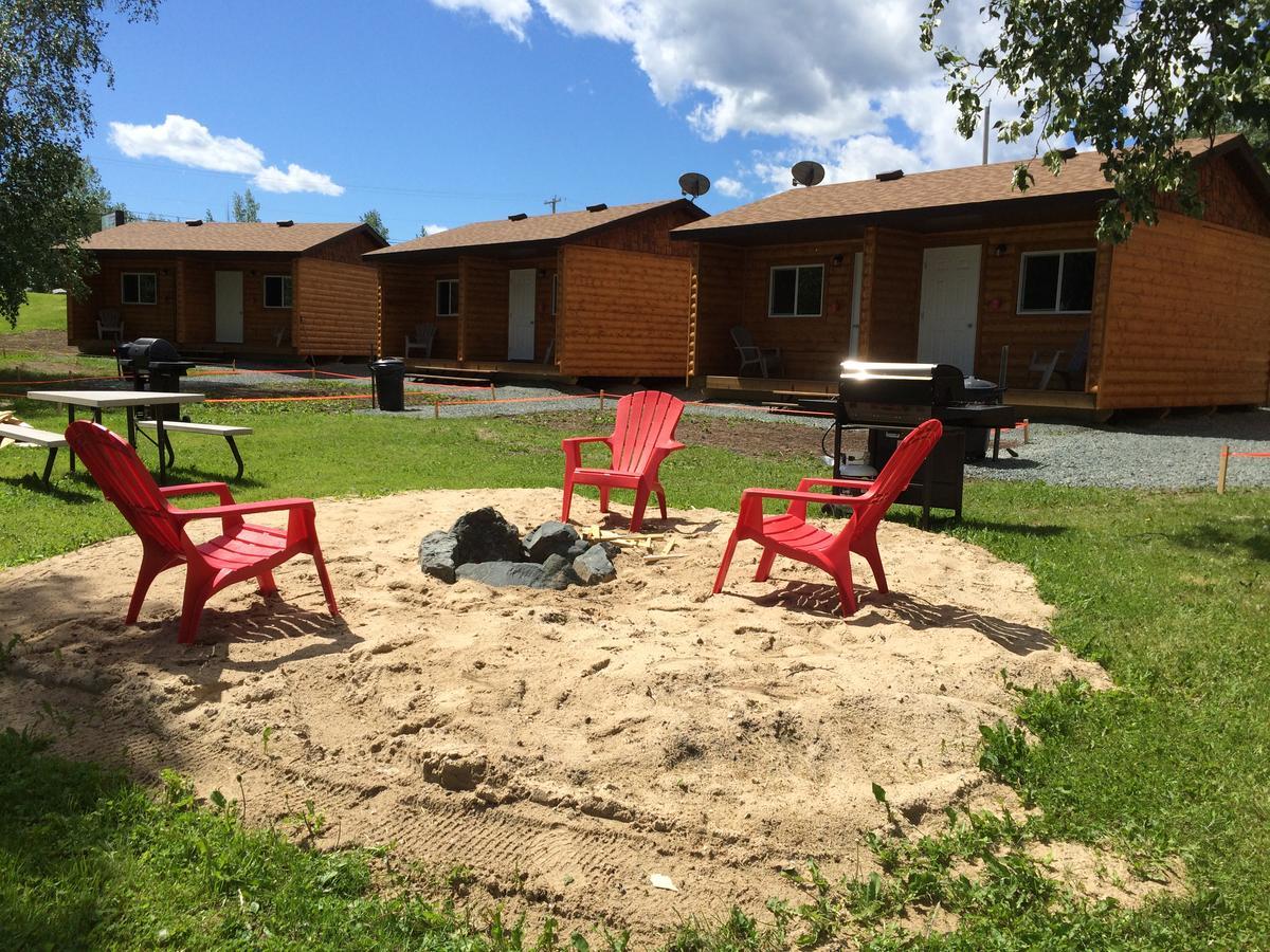 Bakers Narrows Lodge And Conference Center Flin Flon Exterior foto